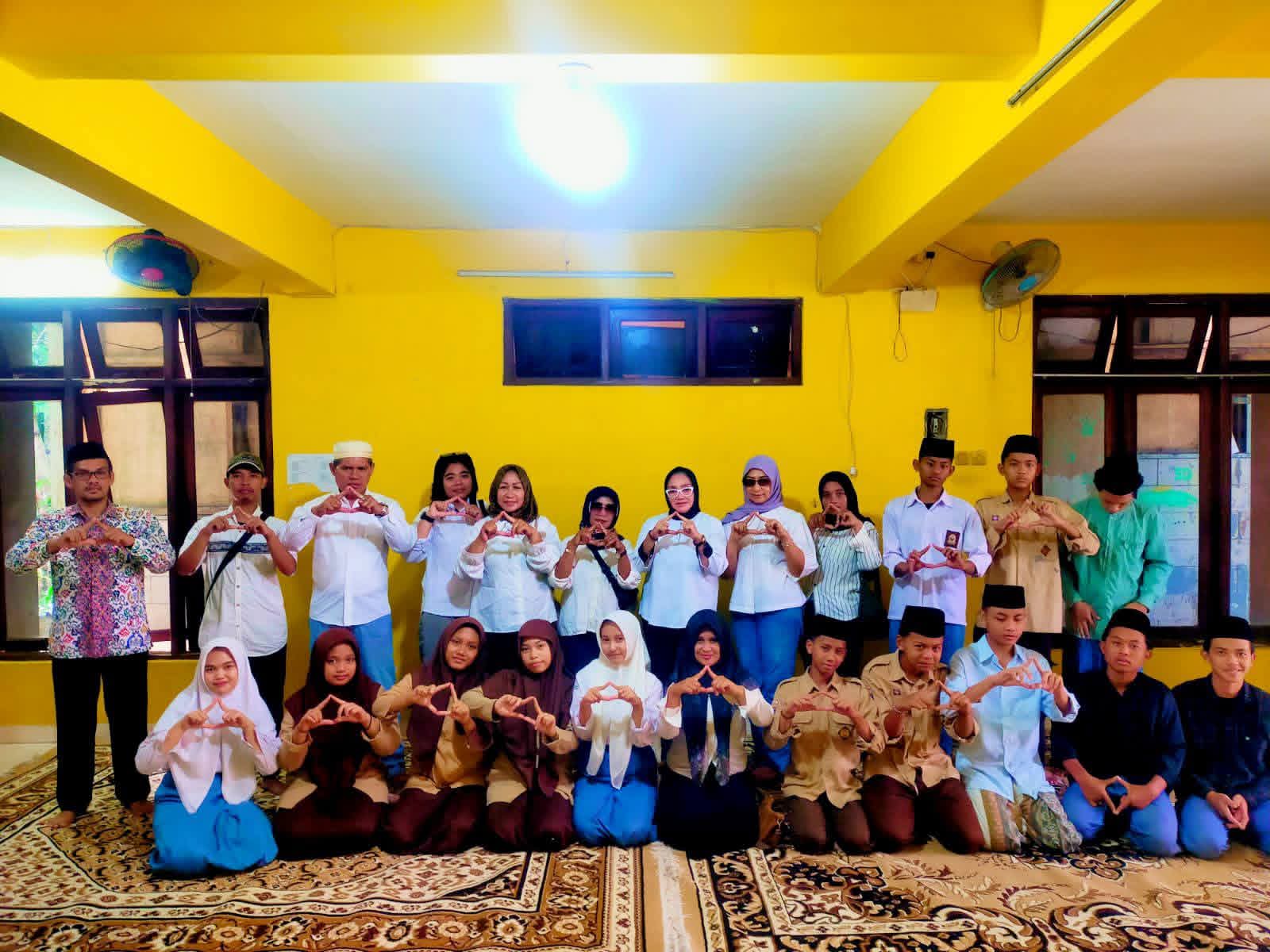 Gedung dan halaman PAYF