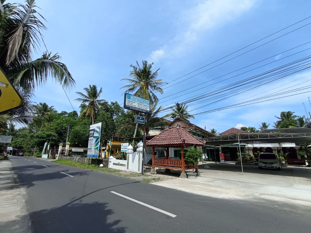 Lokasi PAYF Al-Furqon Sanden dari sisi jalan